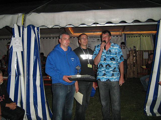 SD-Karte1 146.jpg - Rico mit Pokal